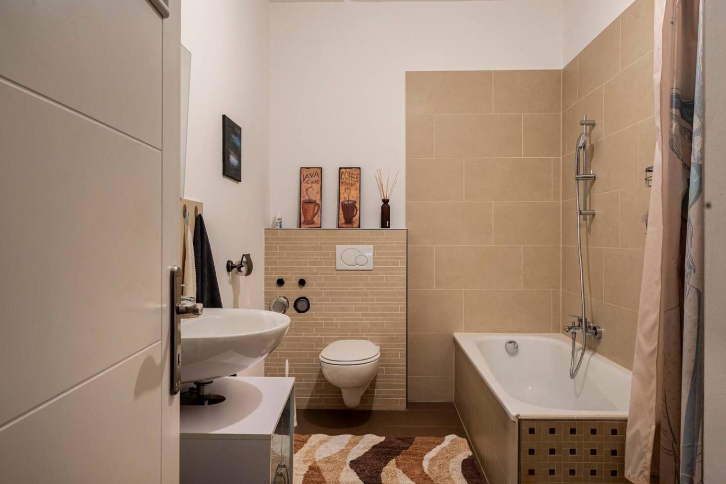 Comfortable In Location Homestay Hamburg